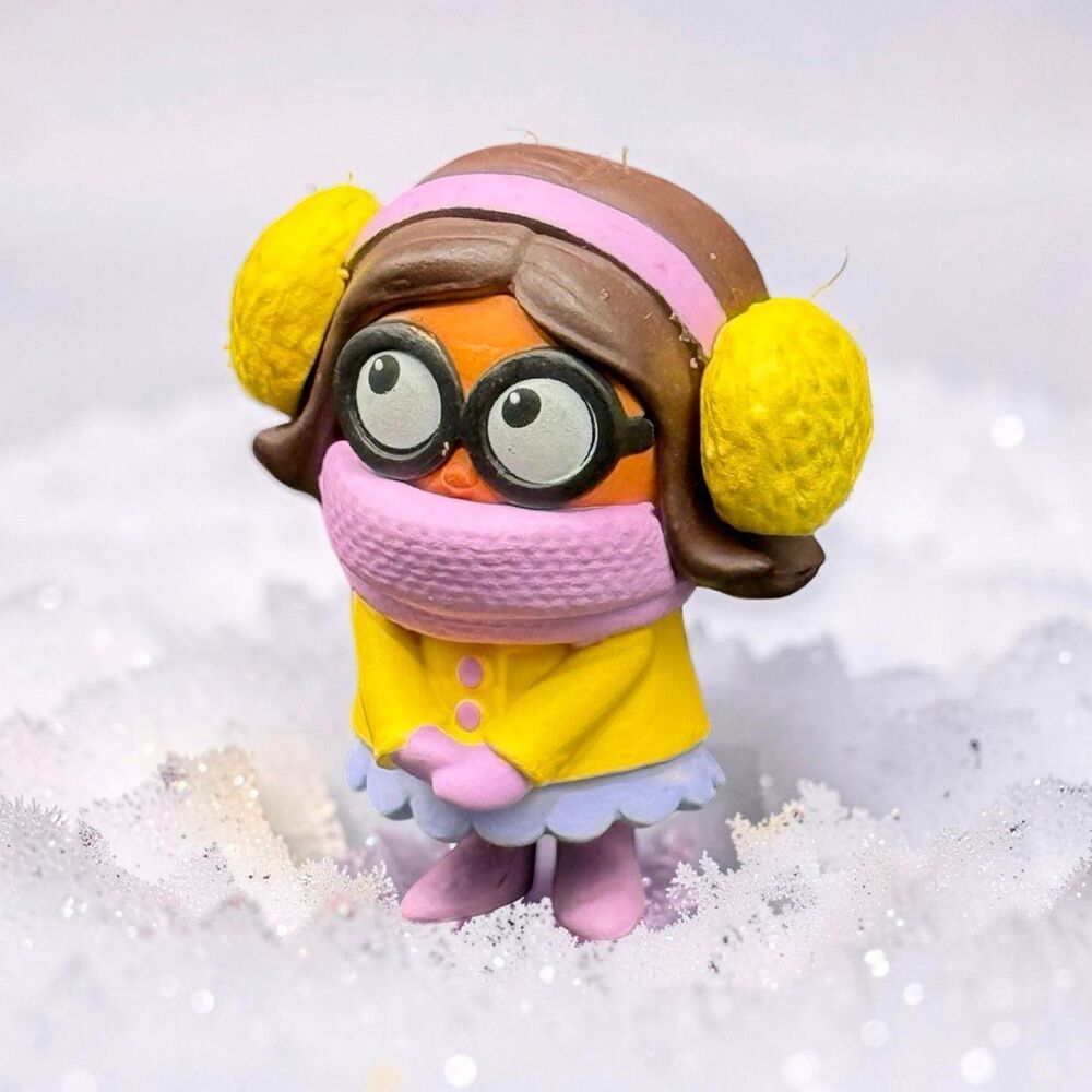 Dr Seuss Izzy Toy Cake Topper Girl Glasses Grinch Stole Christmas PVC Figure A67